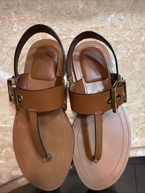 Express Tan Leather T-Strap Sandals with Gold Buckle